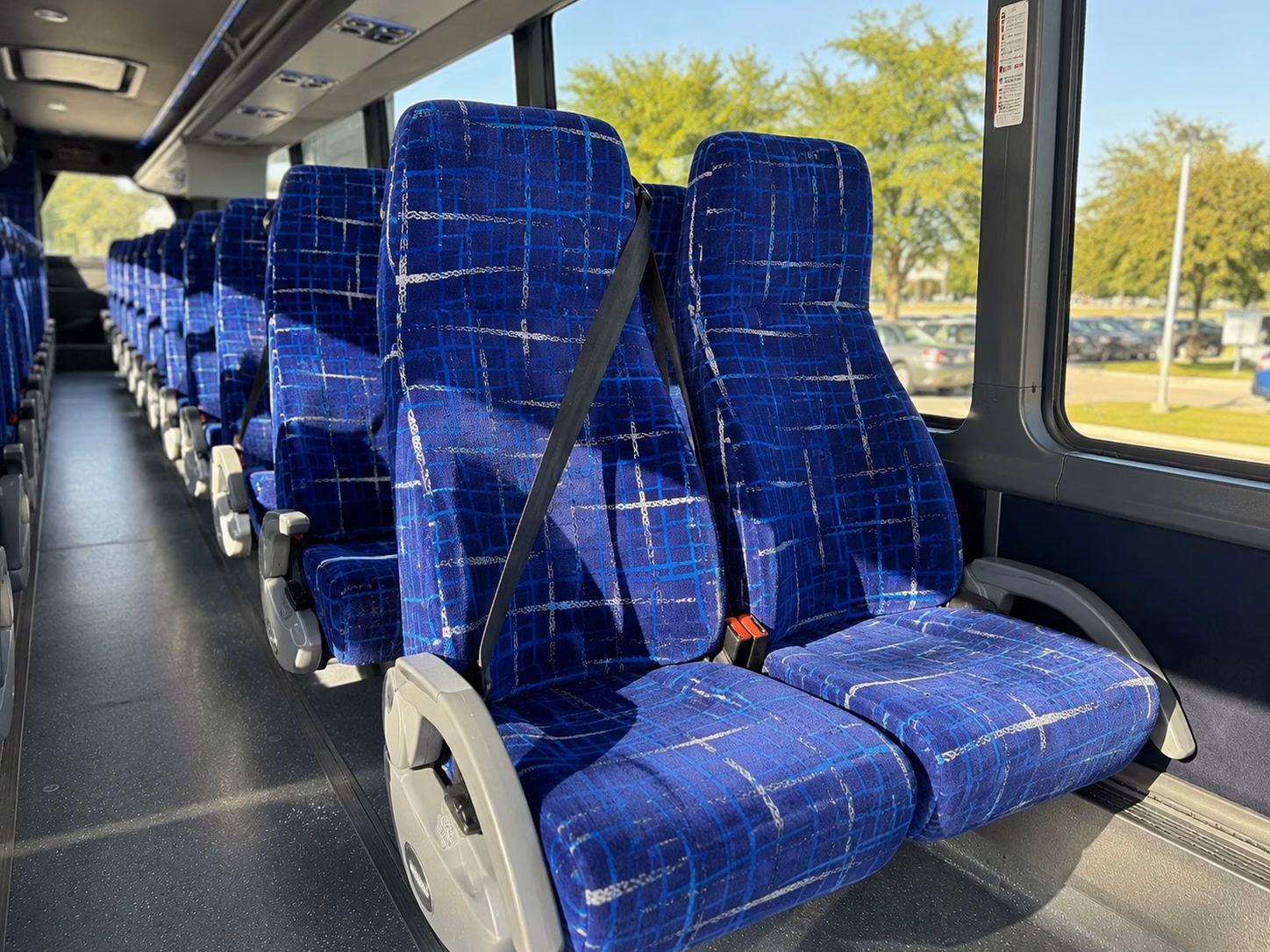 charter buses and minibuses for kenosha kingfish games at simmons field