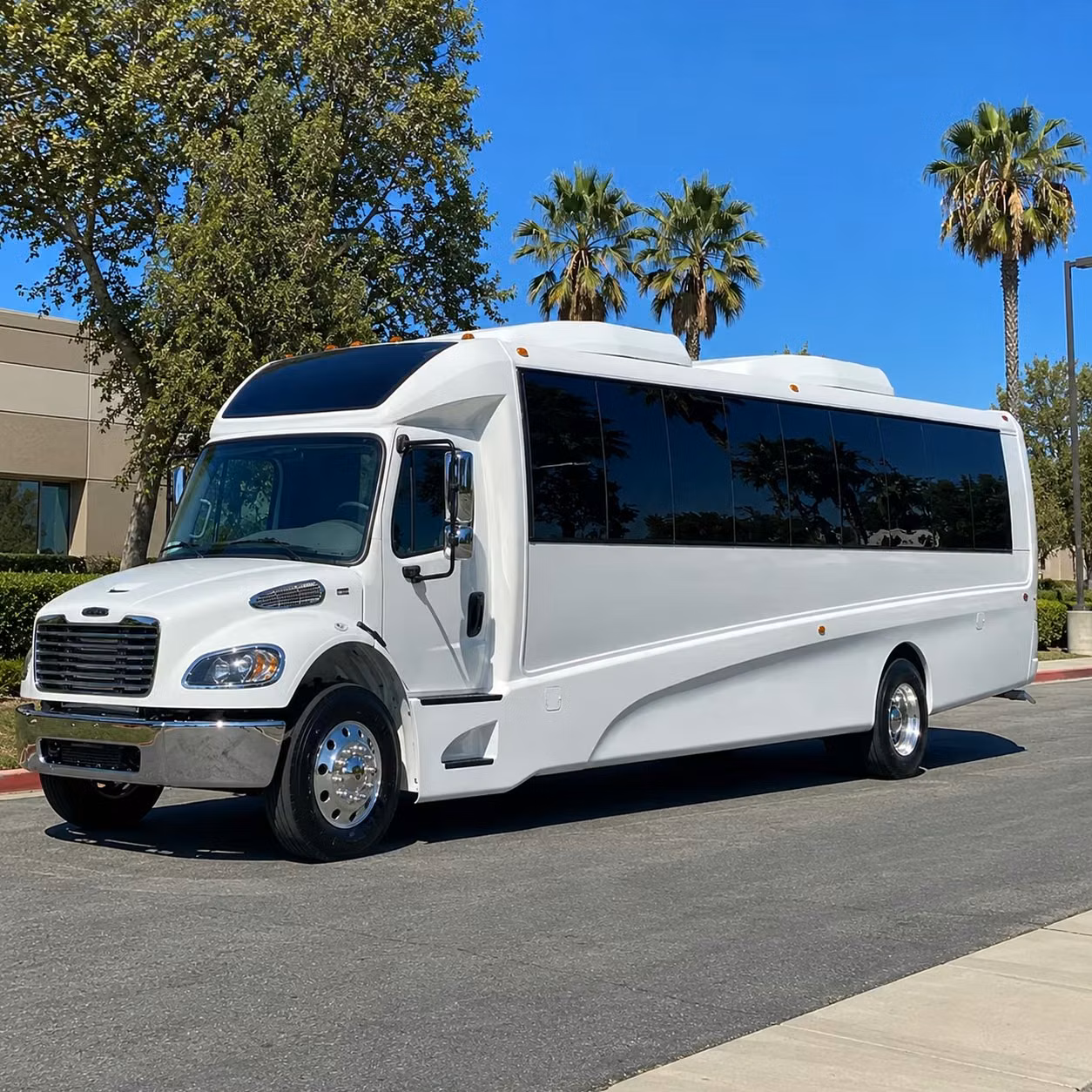 kenosha 20 passenger minibus rental