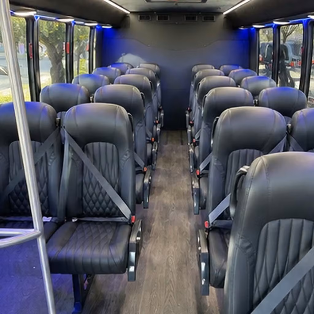 kenosha 28 passenger minibus rental