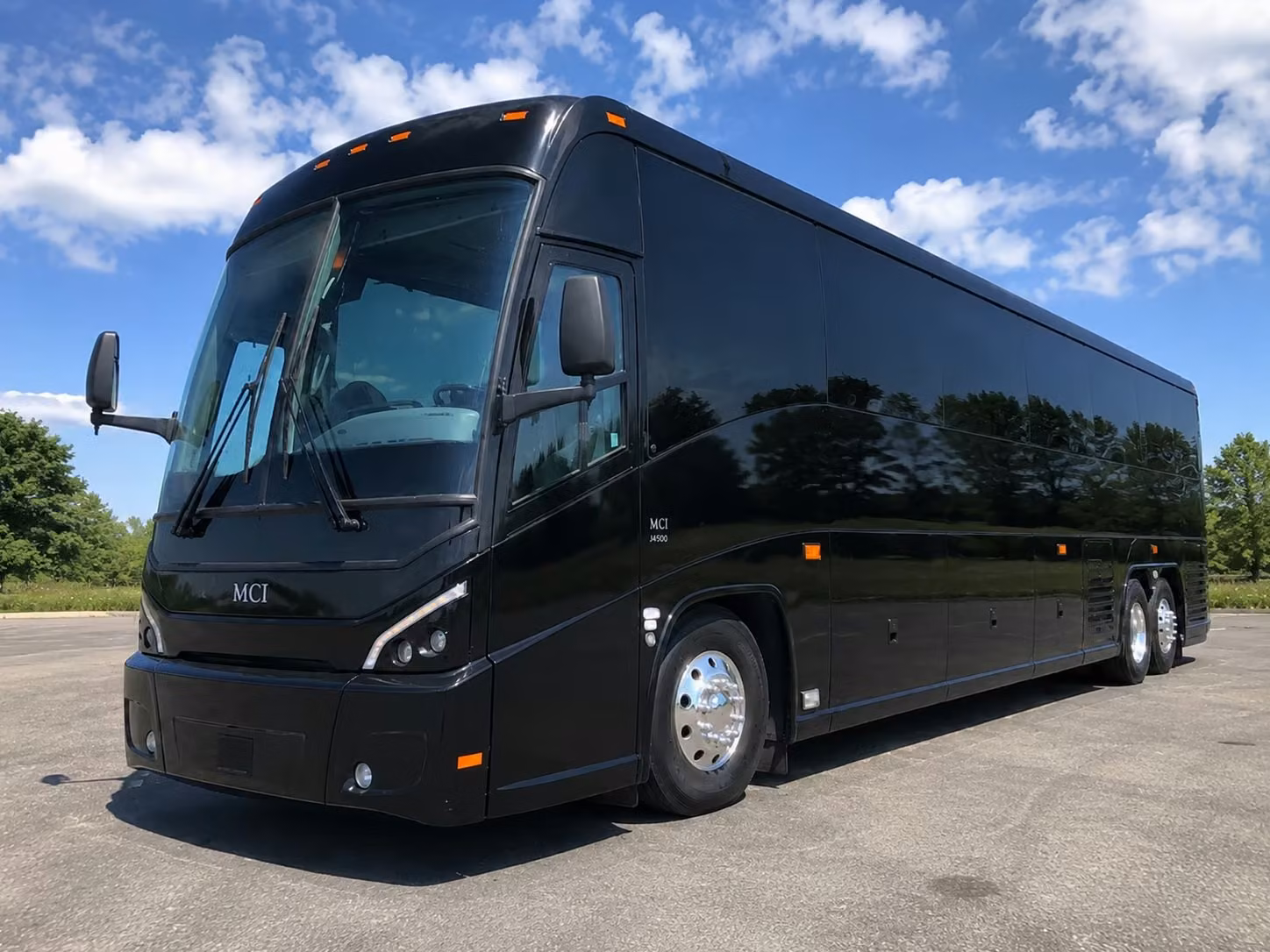 kenosha corporate event employee shuttle bus services
